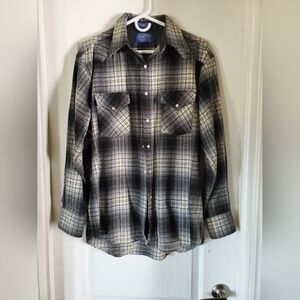 Pendelton 100% Virgin Wool snap front shirt M
